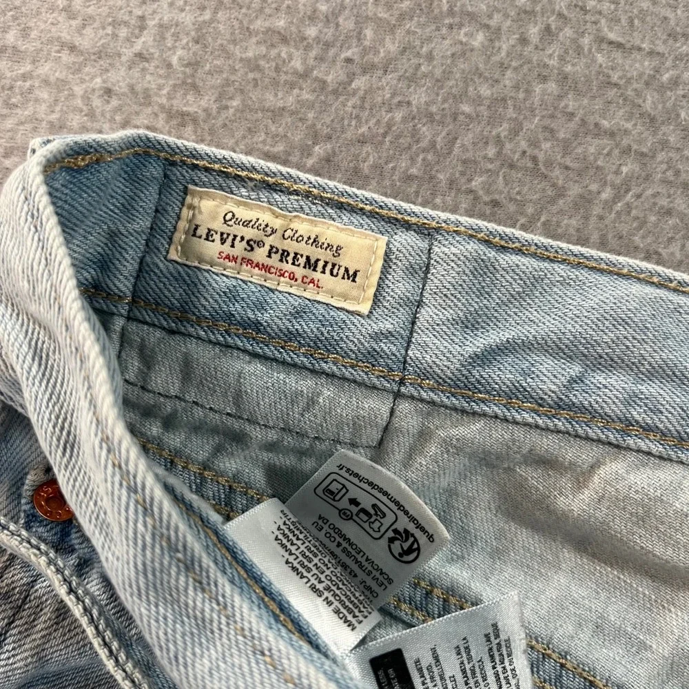 Levis Premium XL Straight tie waist Wide Leg Light Wash jeans W30 L29 A8701-0008